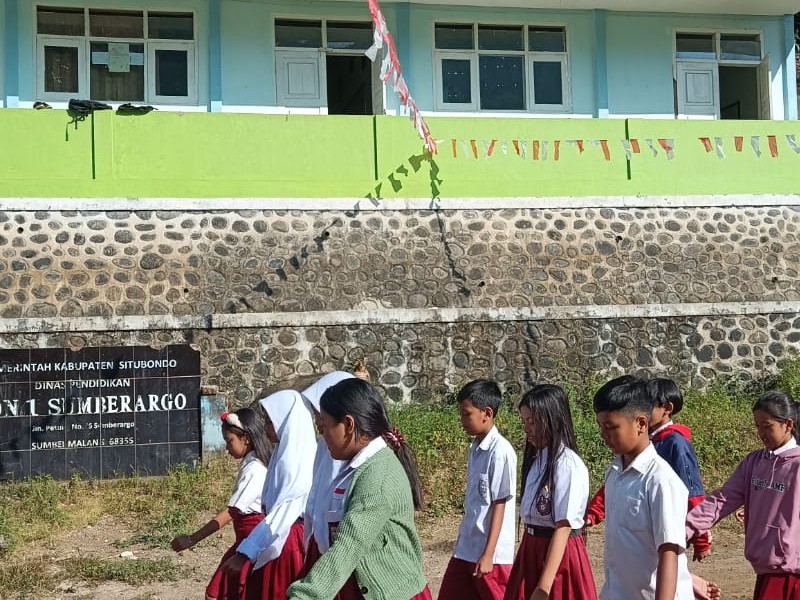 LATIHAN BARIS BERBARIS