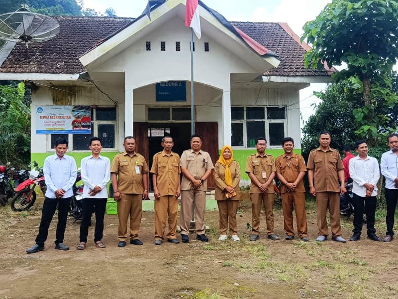 KUNJUNGAN KEPALA DINAS PENDIDIKAN