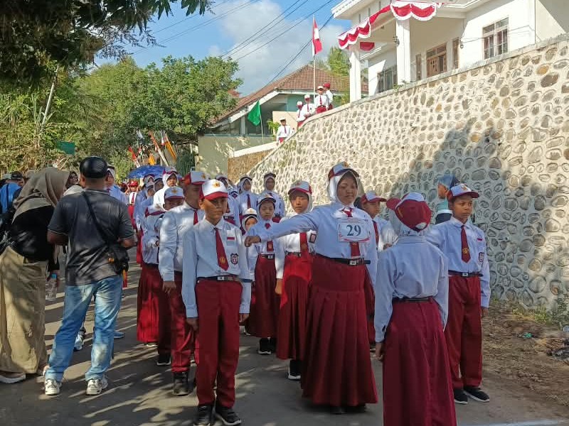 LOMBA GERAK JALAN
